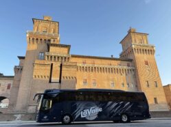 Mercedes New Tourismo_6273